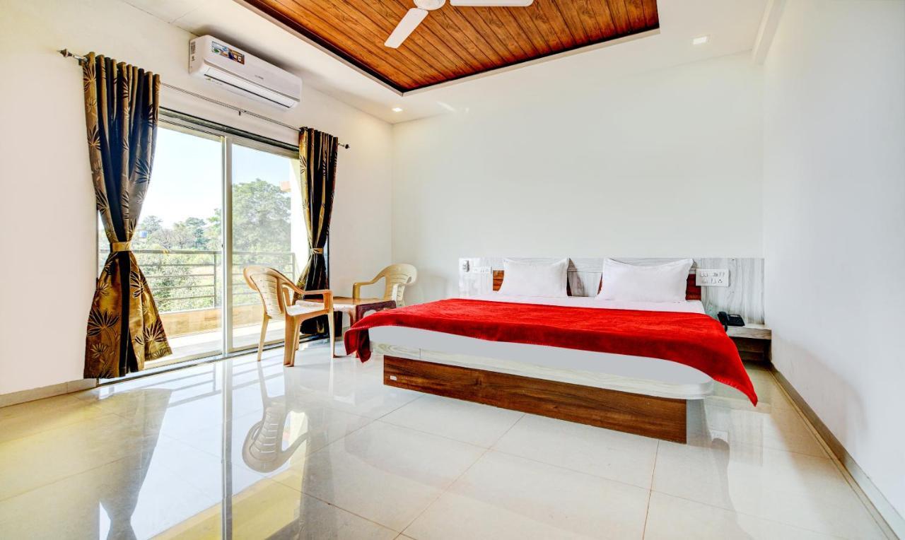 Aditya Hill View Inn Mahābaleshwar Kültér fotó