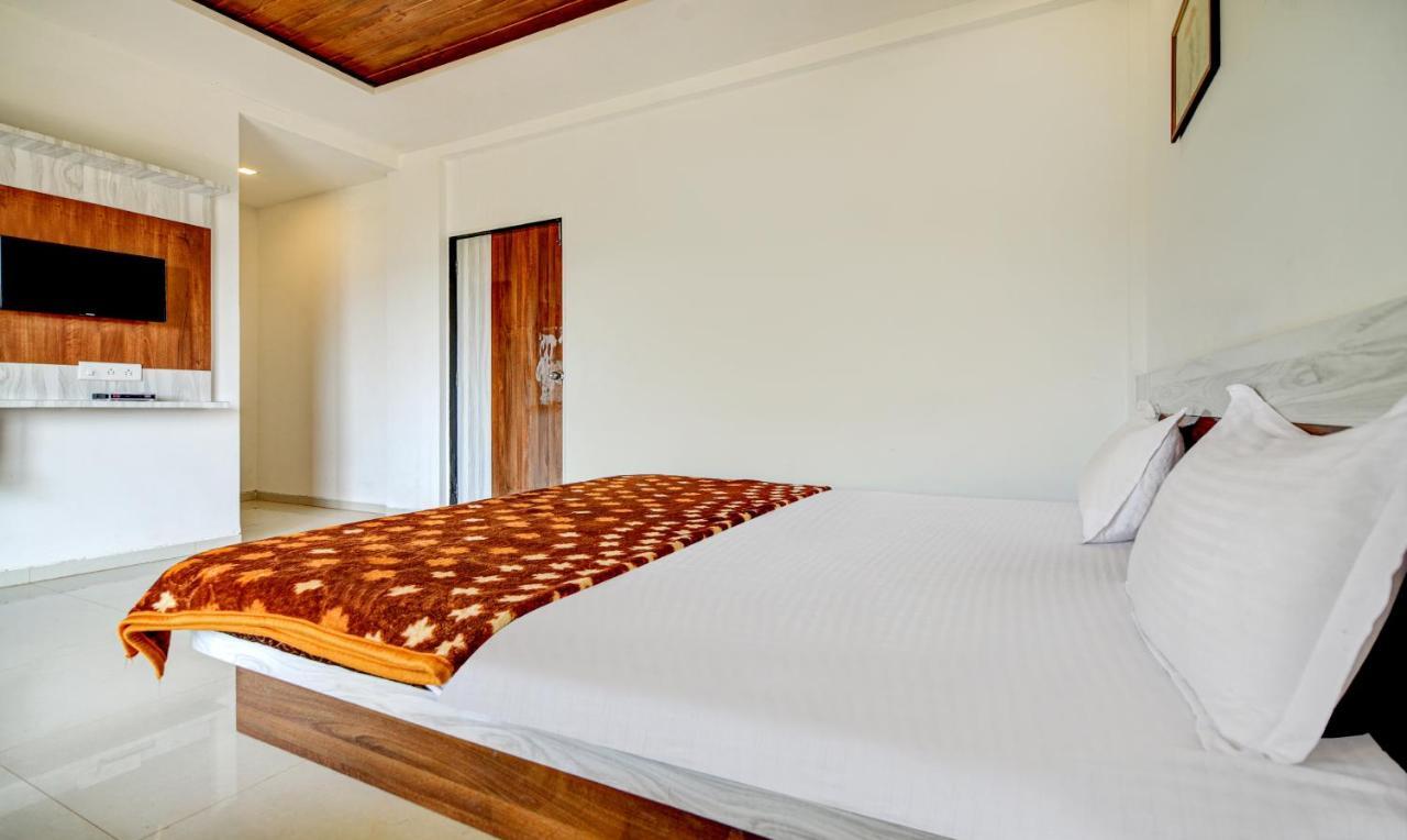 Aditya Hill View Inn Mahābaleshwar Kültér fotó